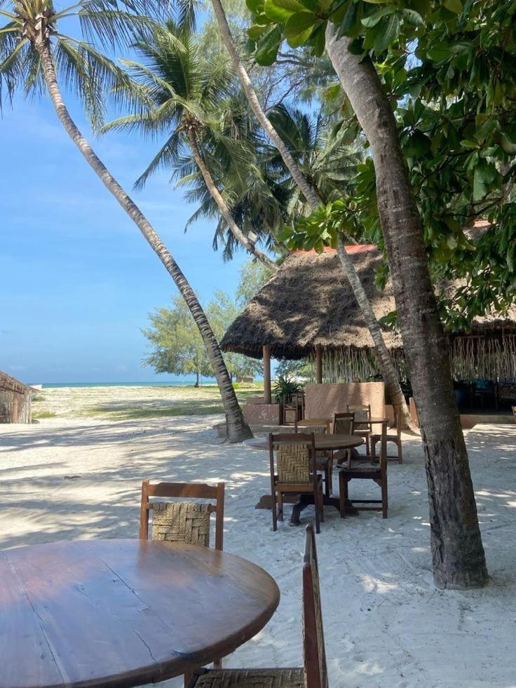 Tiwi Beach Resort & Spa Момбаса Экстерьер фото